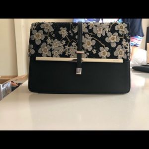 Black and floral should bag.